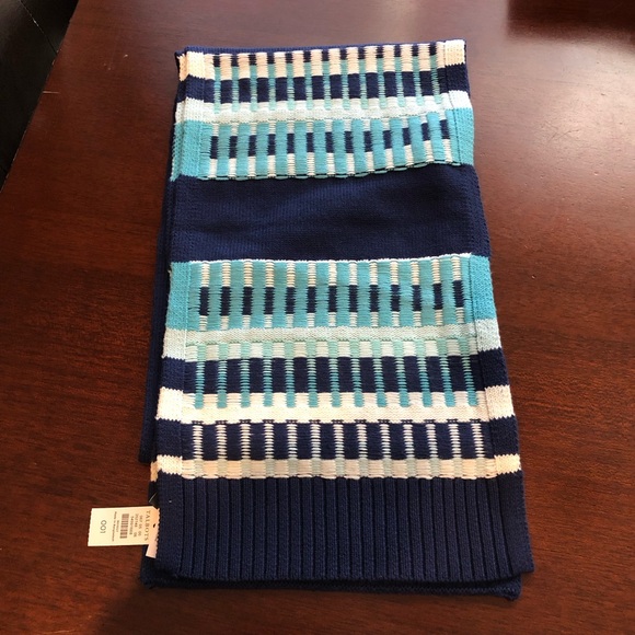 NWT TALBOTS SET OF 3 Blue Fair Isle Scarf, Gloves & Cap - Picture 6 of 9